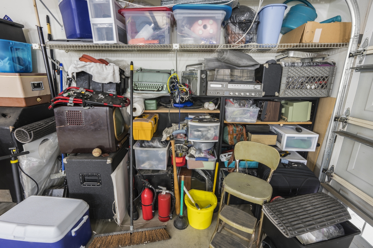 top 4 reasons to de-clutter your life www.cheyennehauling.com
