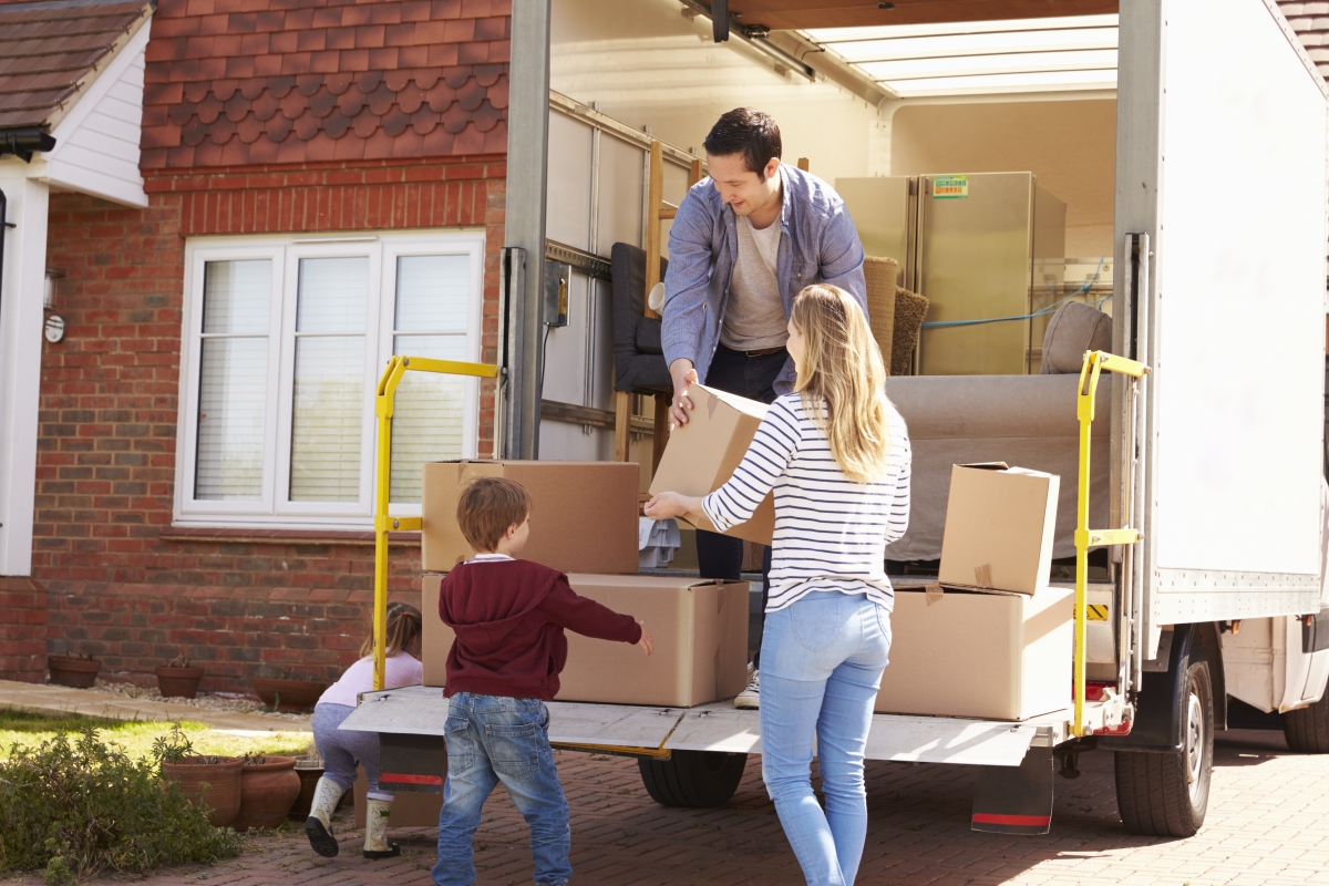 move-in/move-out junk removal services cheyenne www.cheyennehauling.com