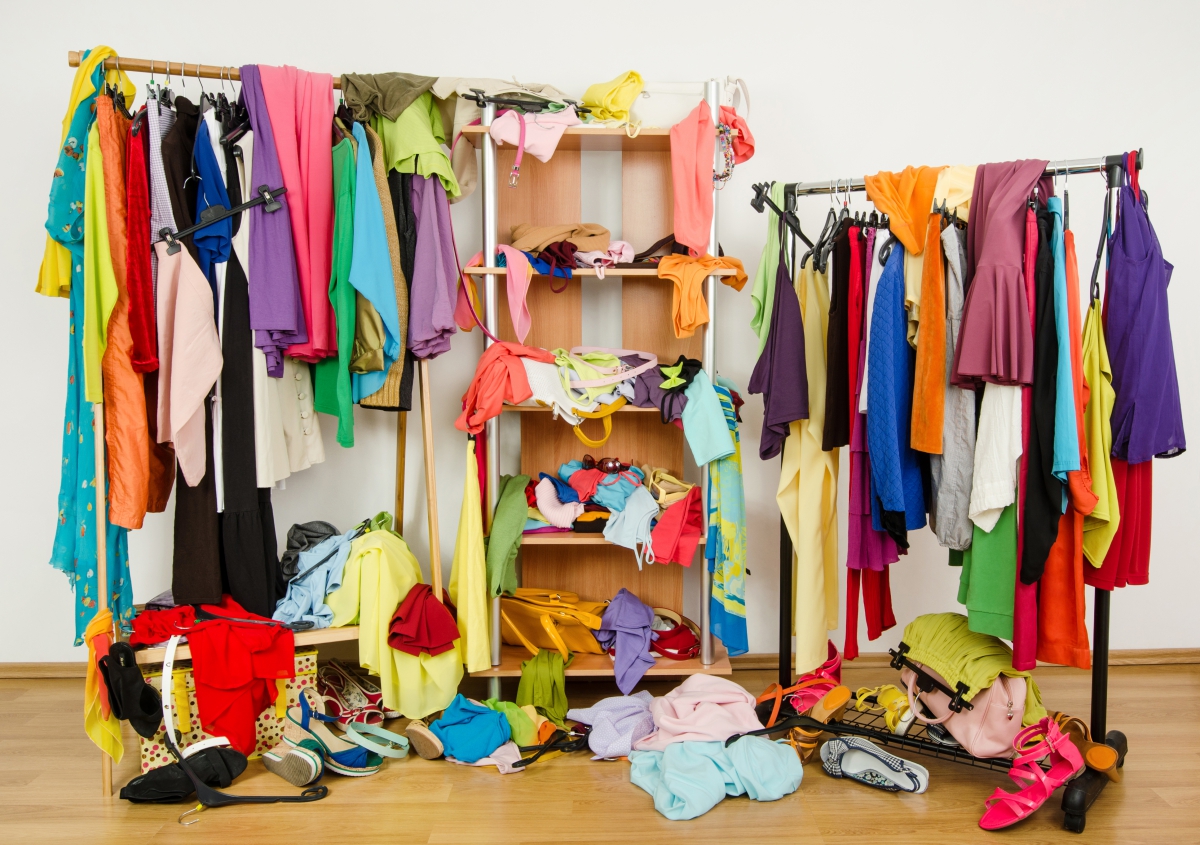 new year's resolution to declutter your home or office www.cheyennehauling.com