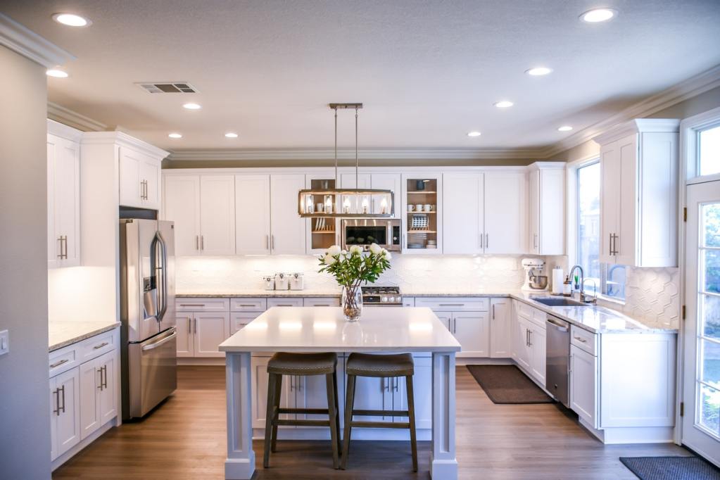 how to paint kitchen cabinets www.cheyennehauling.com cheyenne handyman