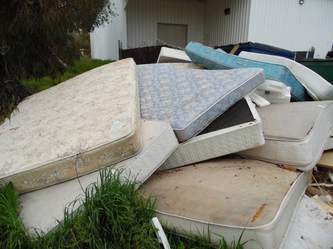 mattress removal cheyenne www.cheyennehauling.com