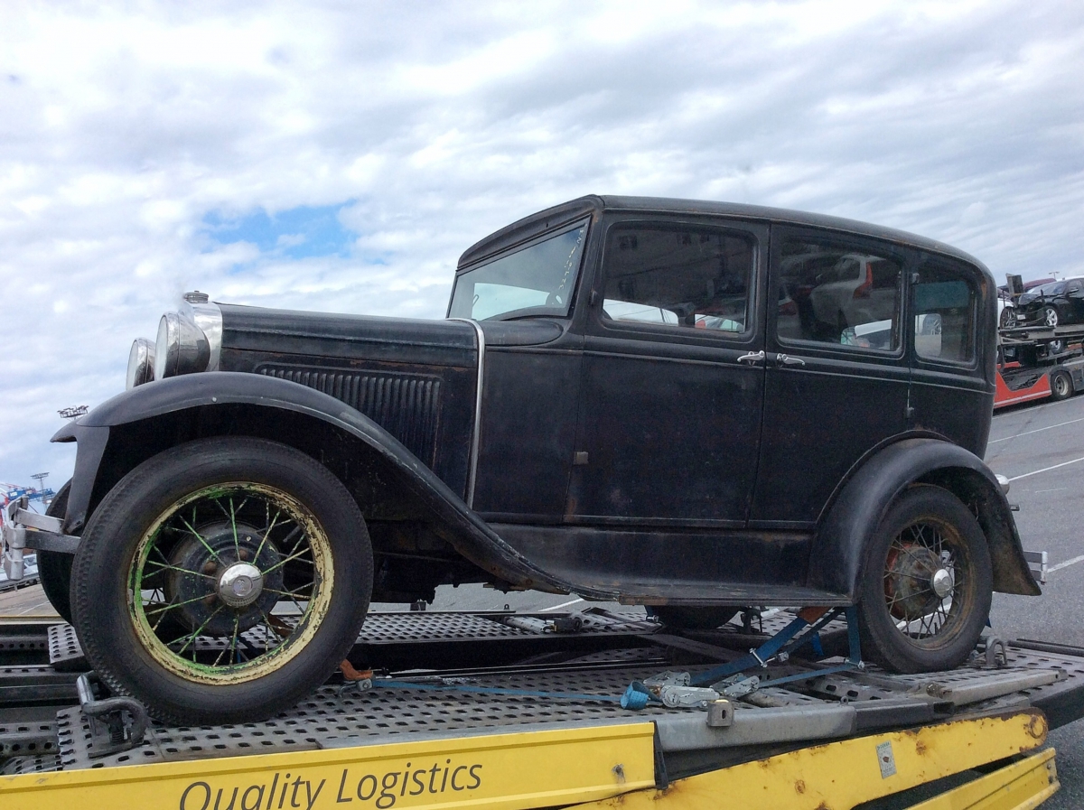 car transport company www.cheyennehauling.com