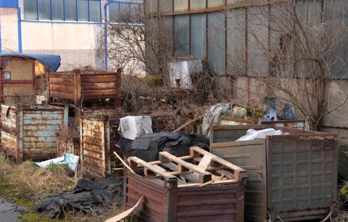yard junk removal in cheyenne www.cheyennehauling.com