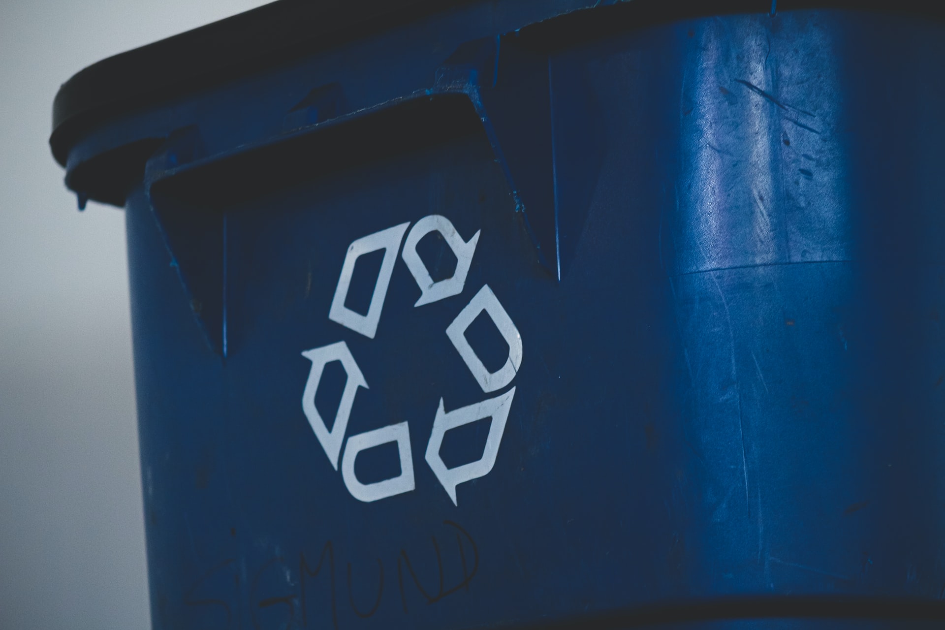 ways to reduce trash www.cheyennehauling.com