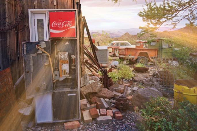 pictrre of junk www.cheyennehauling.com