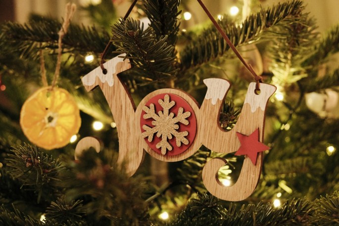 Top 5 Junk Removal Tips for a Stress-Free Holiday Season www.cheyennehauling.com joy on a christmas tree