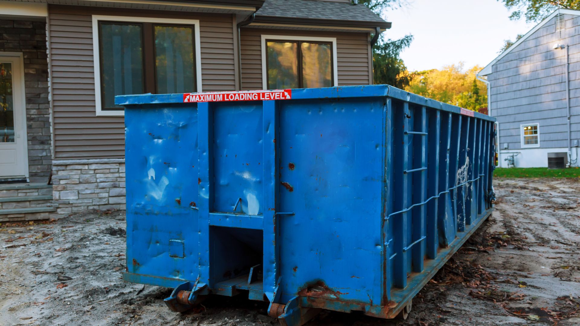 photo of dumpster rental www.cheyennehauling.com