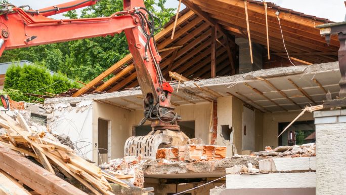 photo of demolition services www.cheyennehauling.com