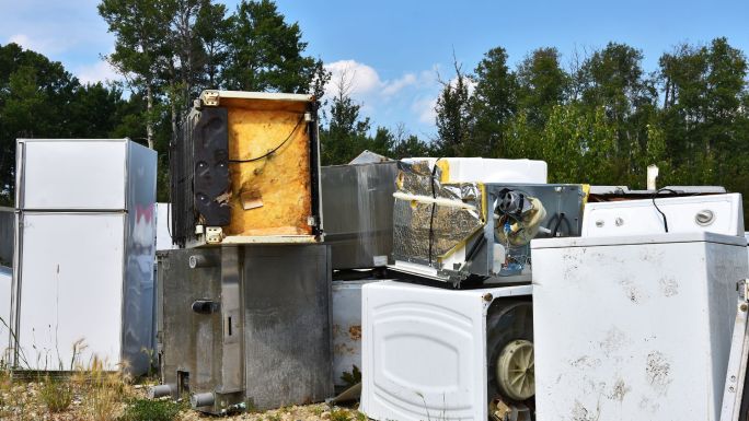 old freezer removal www.cheyennehauling.com