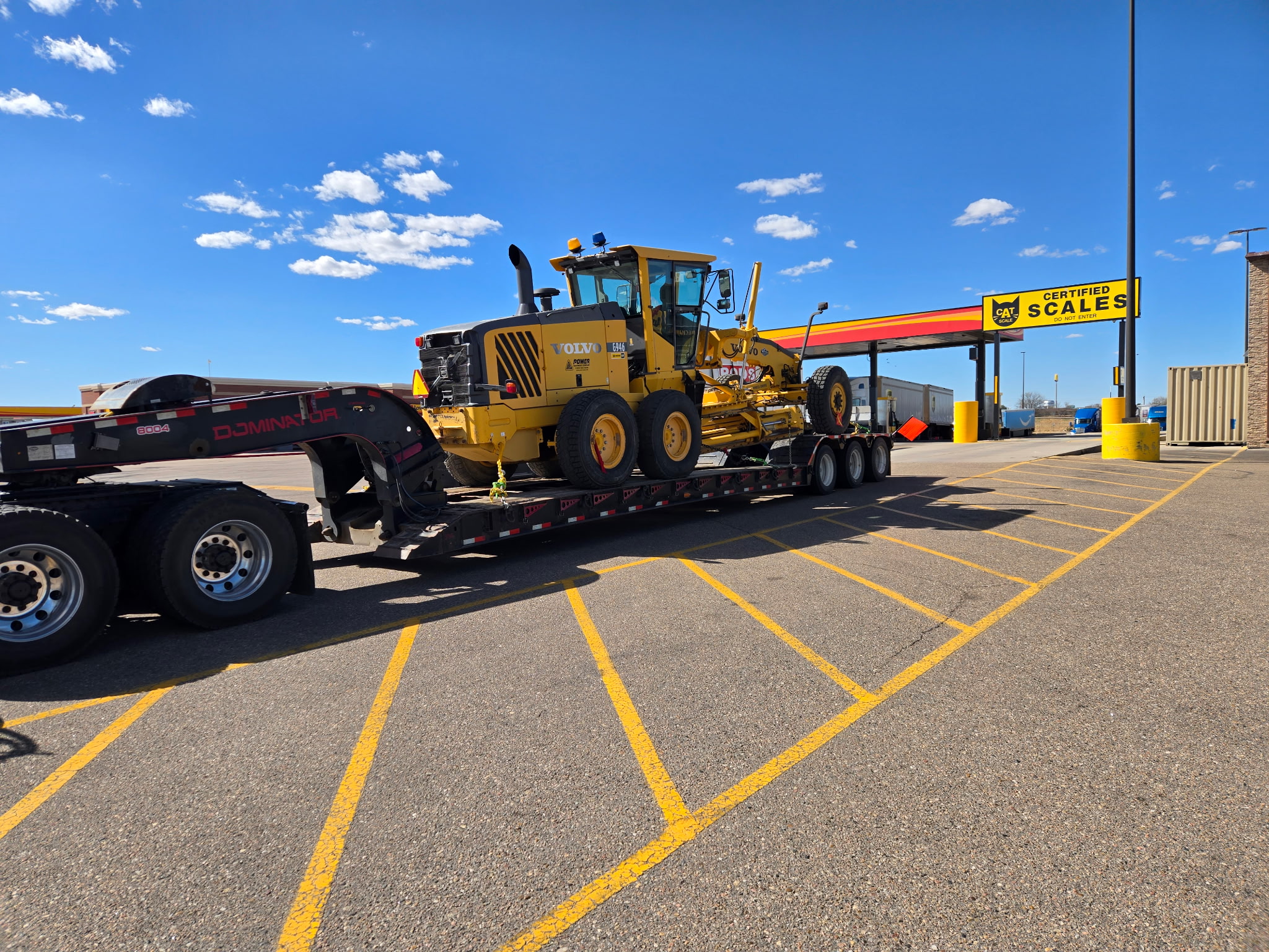 Construction Equipment Transport: Moving Excavators and Dozers Between Job Sites